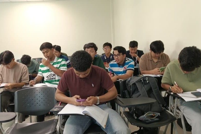 Pelaksanaan Kursus ‘Intensive Mathematics’ bagi Pelajar Diploma Sesi 2025/2026