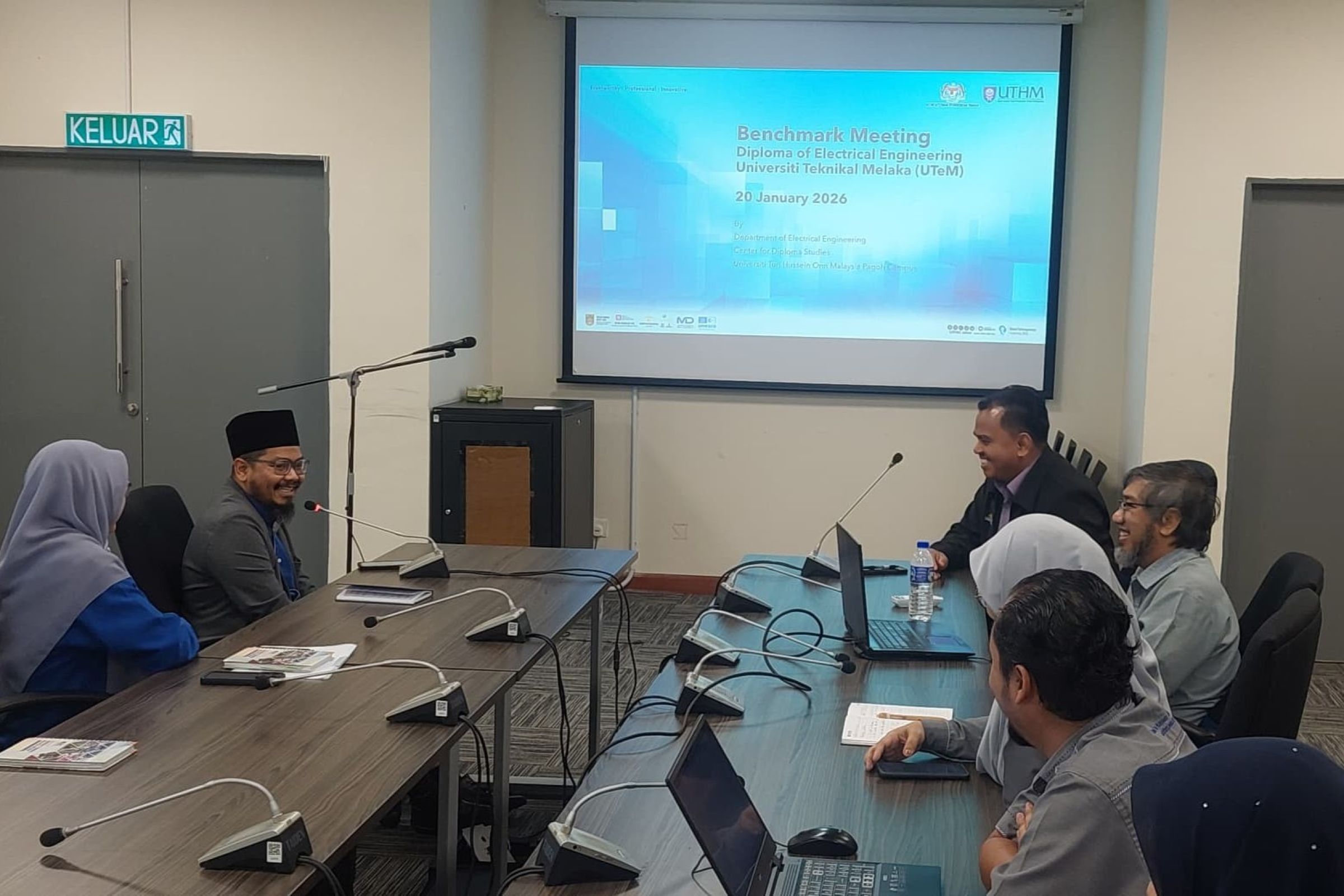 CeDS UTHM Terima Lawatan Penanda Aras UTeM Perkukuh Program Diploma Kejuruteraan Elektrik