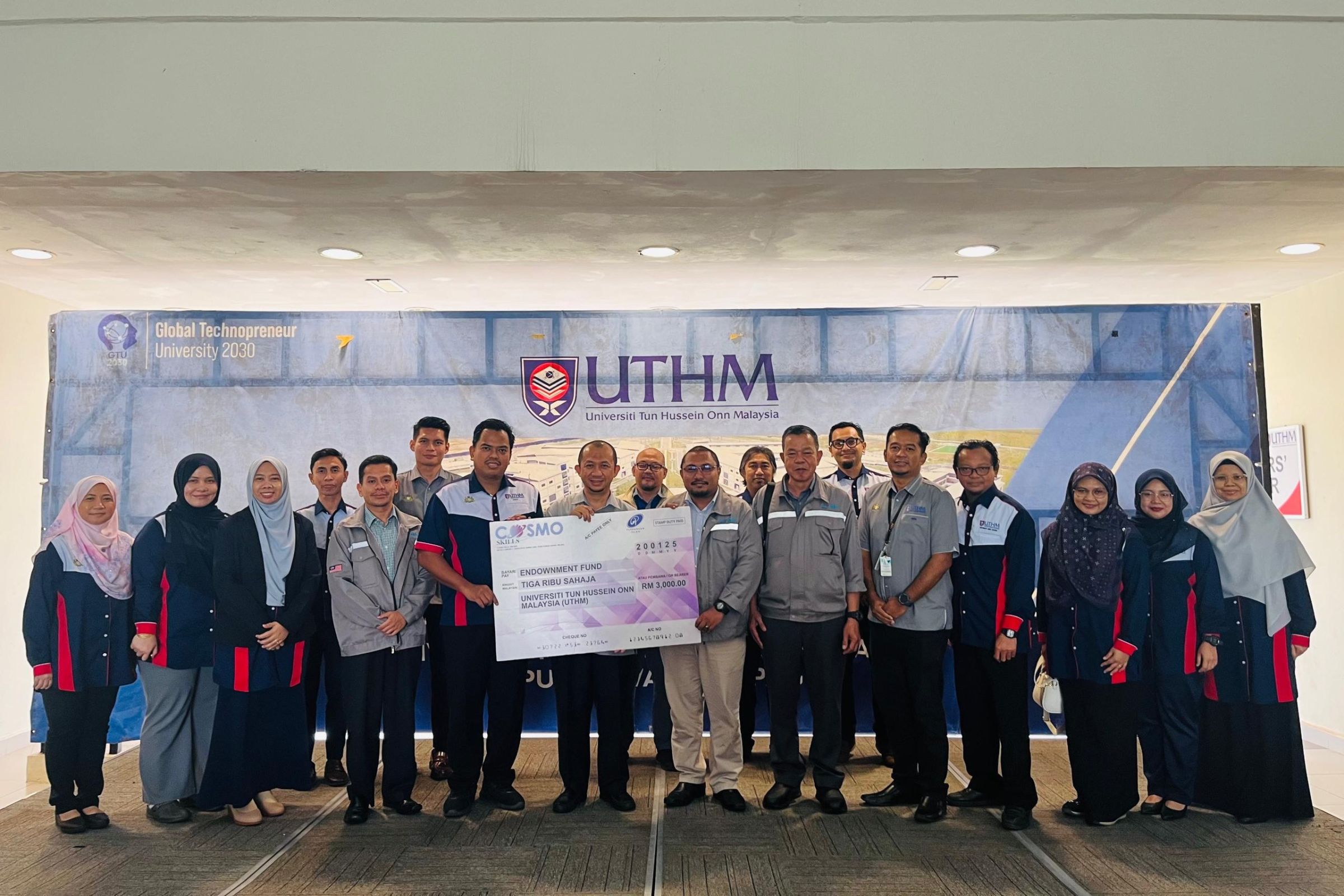 Program Ceramah Industri 2025 CeDS: Tingkatkan Potensi Kebolehpasaran Graduan Melalui Kolaborasi Akademik dan Industri