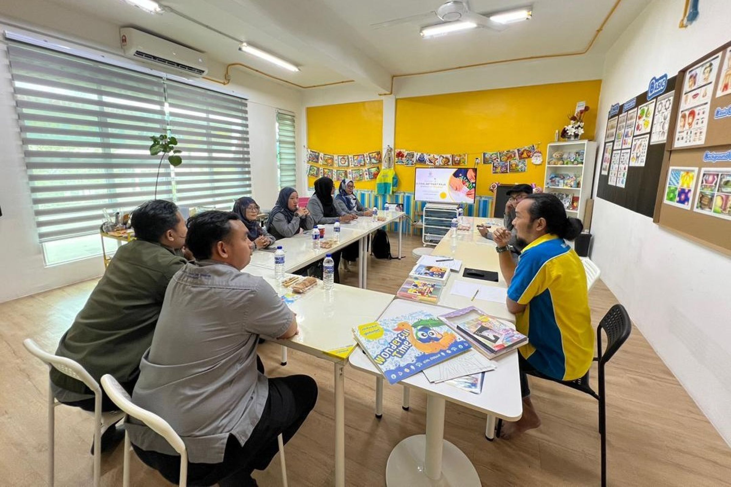 Lawatan Industri Kumpulan Fokus Penyelidikan Dari CeDS UTHM ke Global Art and Creative Sdn Bhd Perkukuh Jalinan Kerjasama