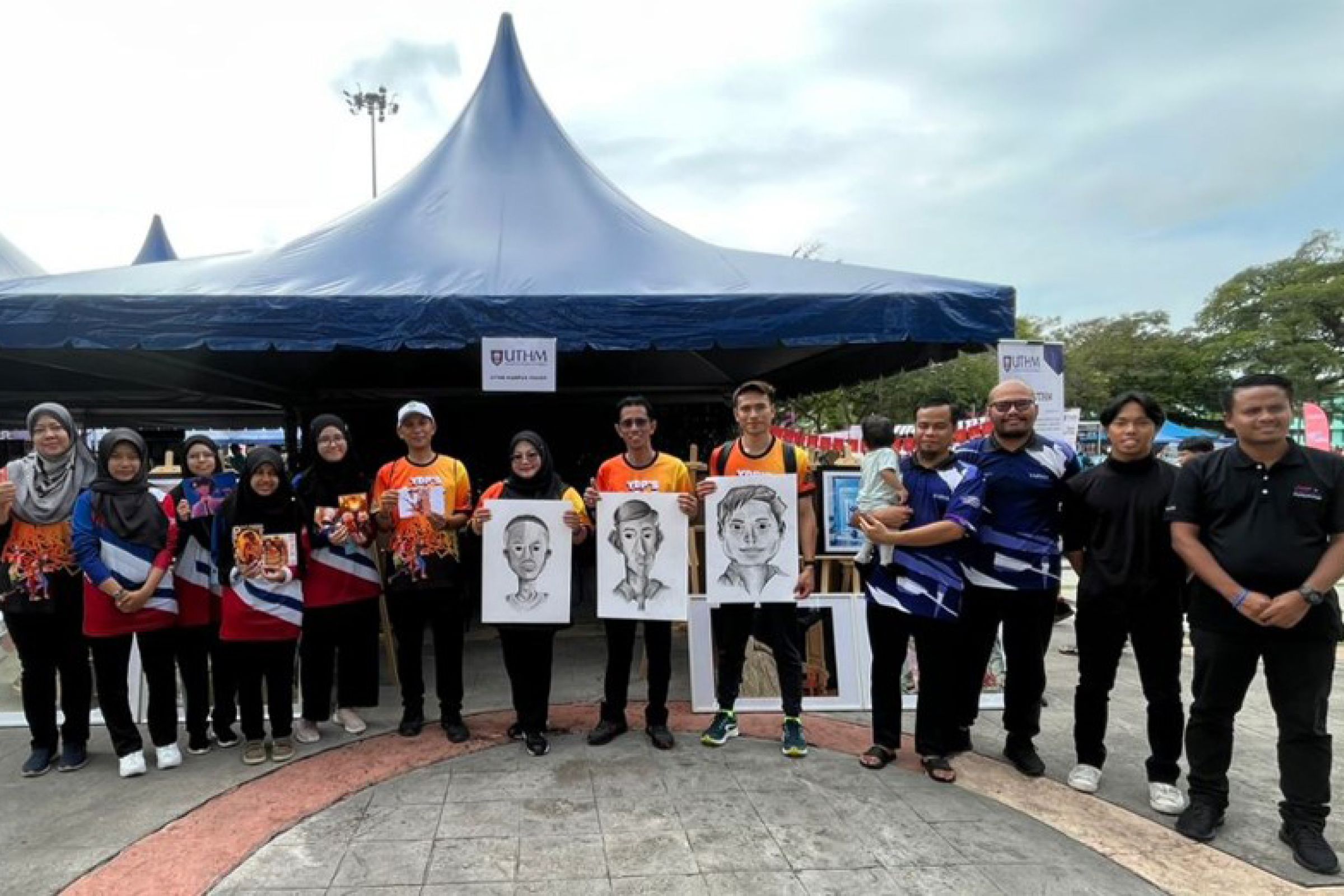 Karya Seni Visual Diploma Teknologi Animasi Dipamerkan kepada Komuniti Muar Sempena YDP’s Walk 2023